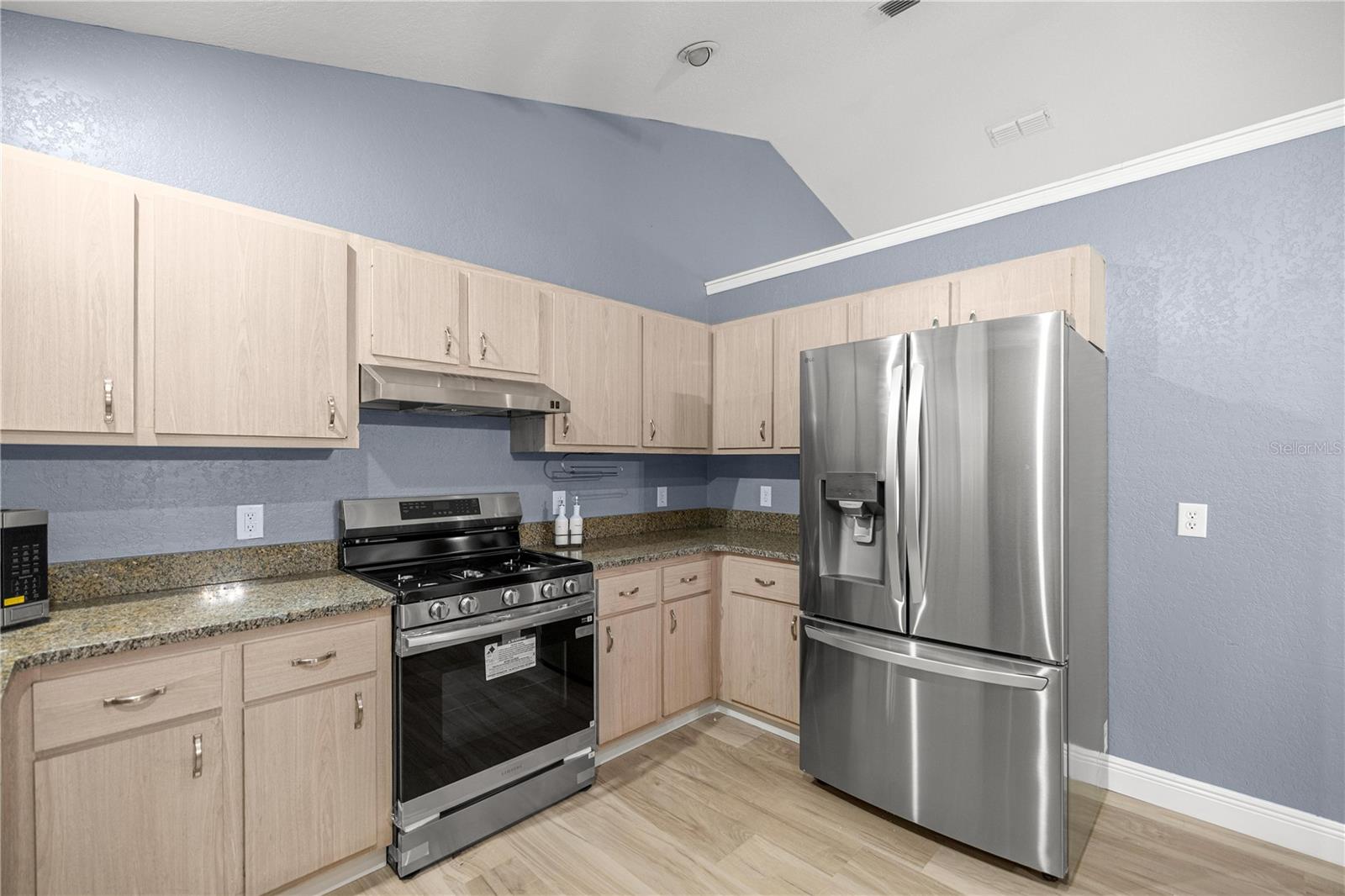 Image 10 of 42 For 5145 189th Terrace