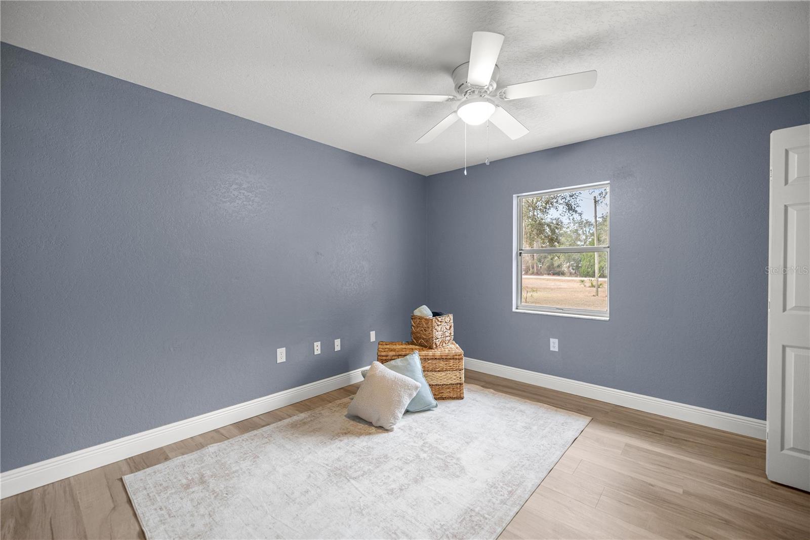 Image 17 of 42 For 5145 189th Terrace