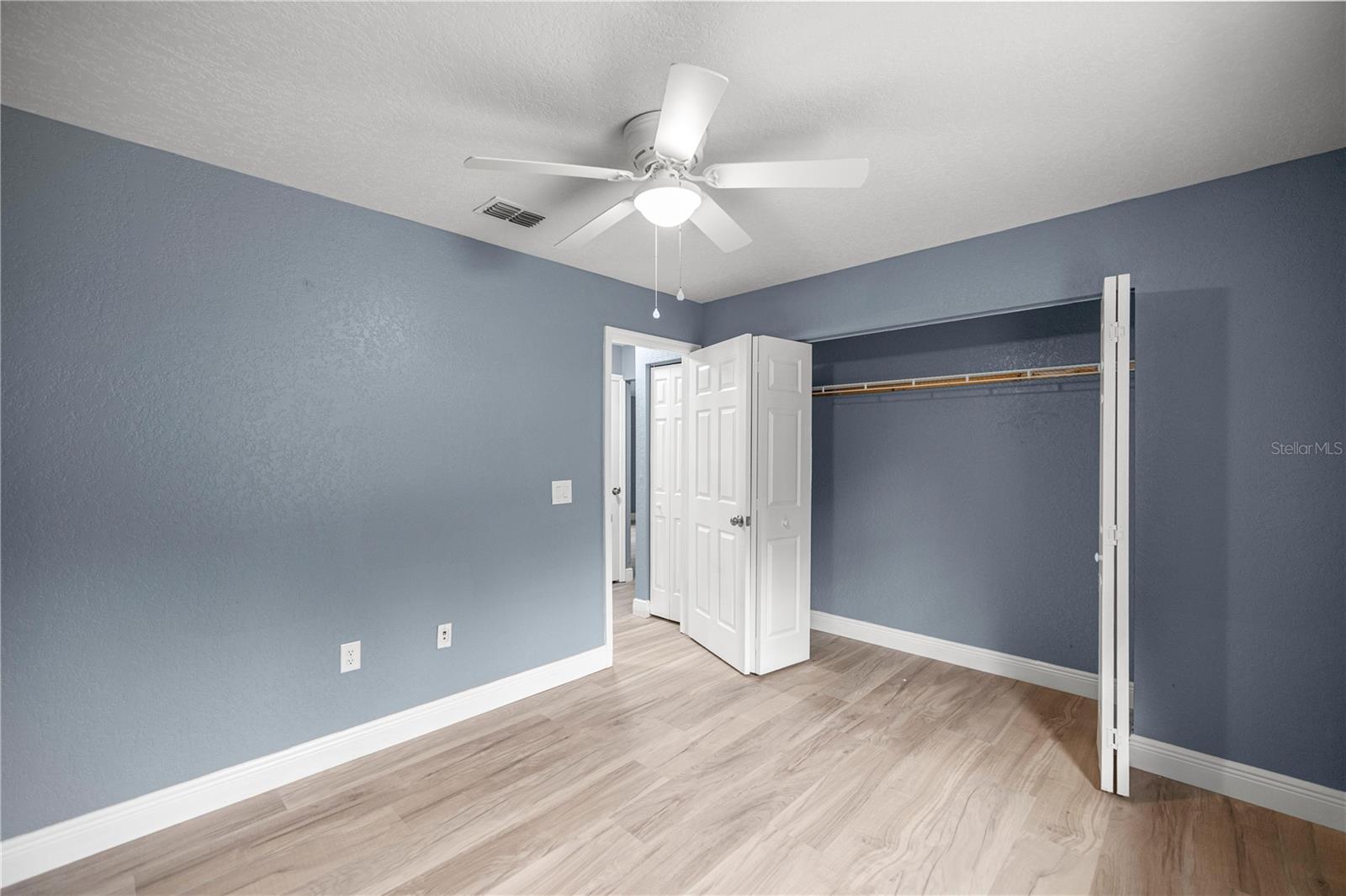 Image 21 of 42 For 5145 189th Terrace