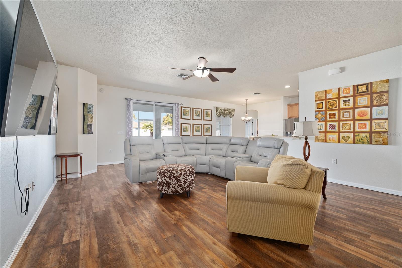 Image 20 of 61 For 3101 24 Place