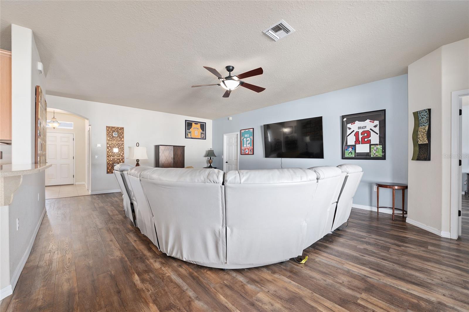 Image 22 of 61 For 3101 24 Place