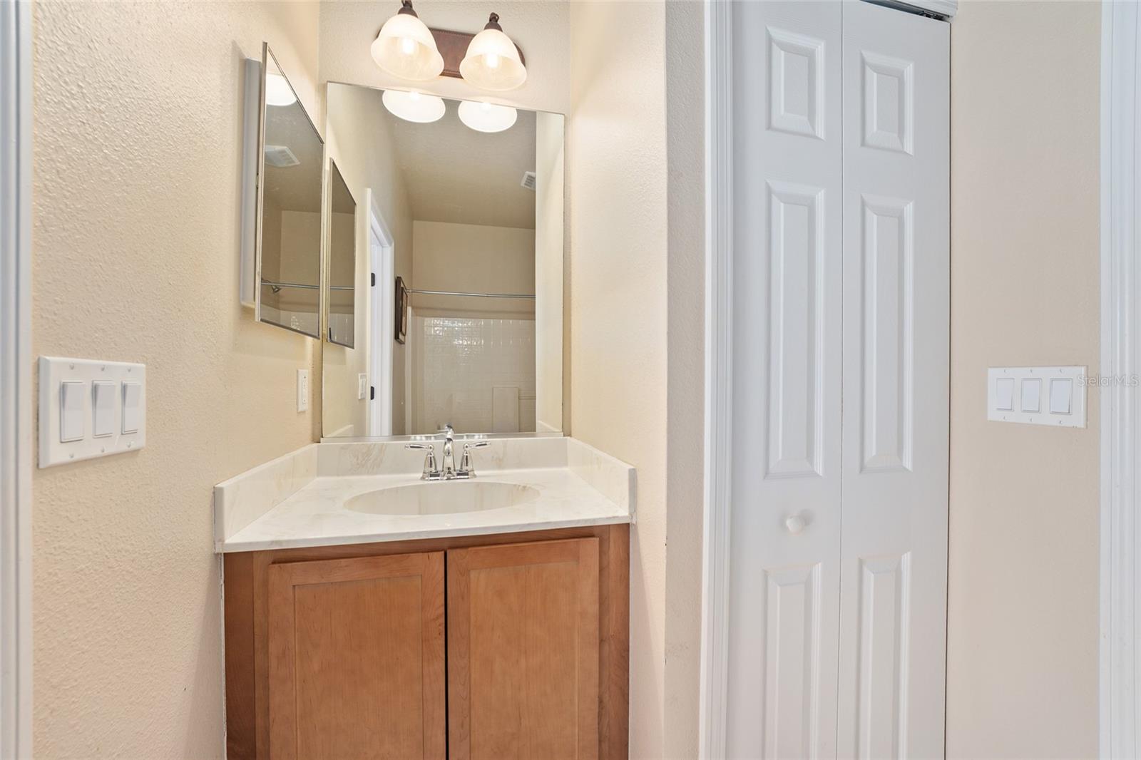 Image 36 of 61 For 3101 24 Place