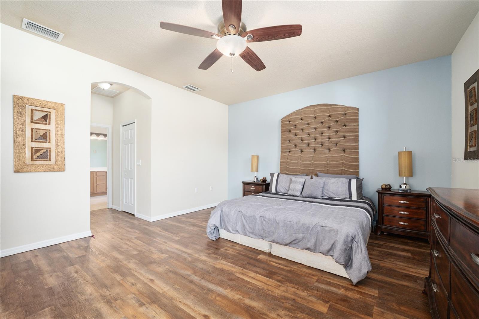 Image 46 of 61 For 3101 24 Place