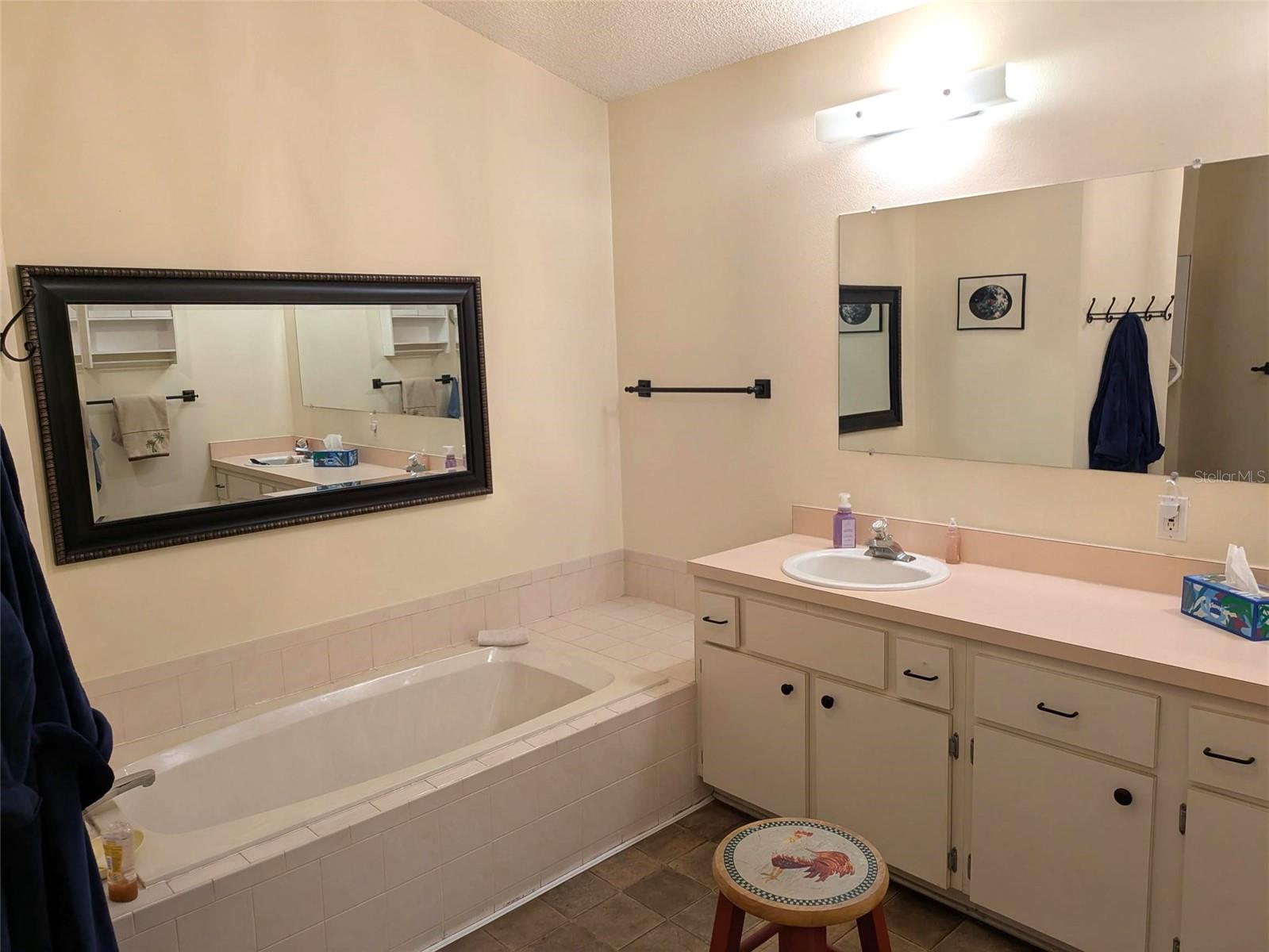 Image 8 of 11 For 1909 50th Circle