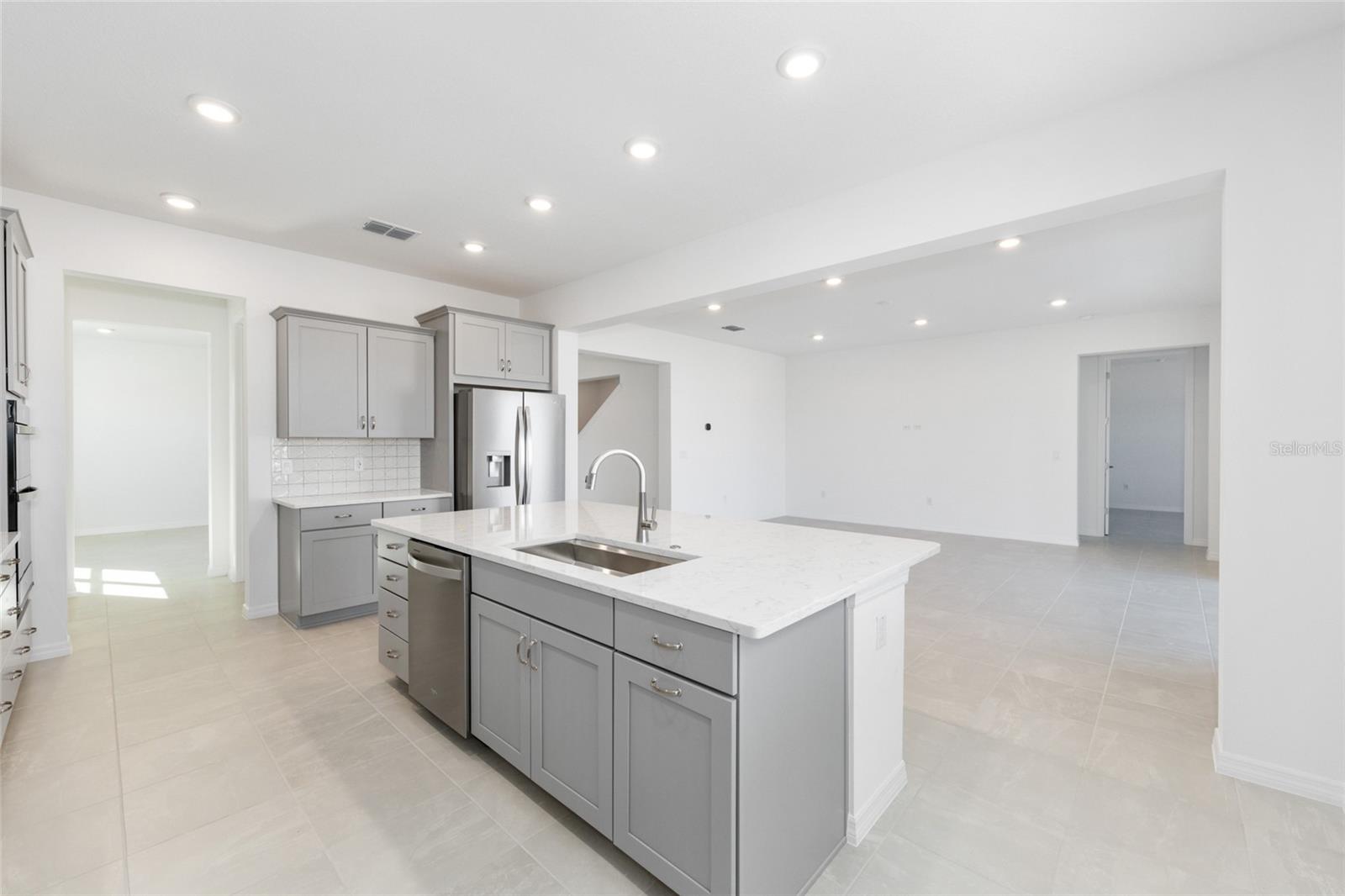 Image 17 of 46 For 5765 71st Court