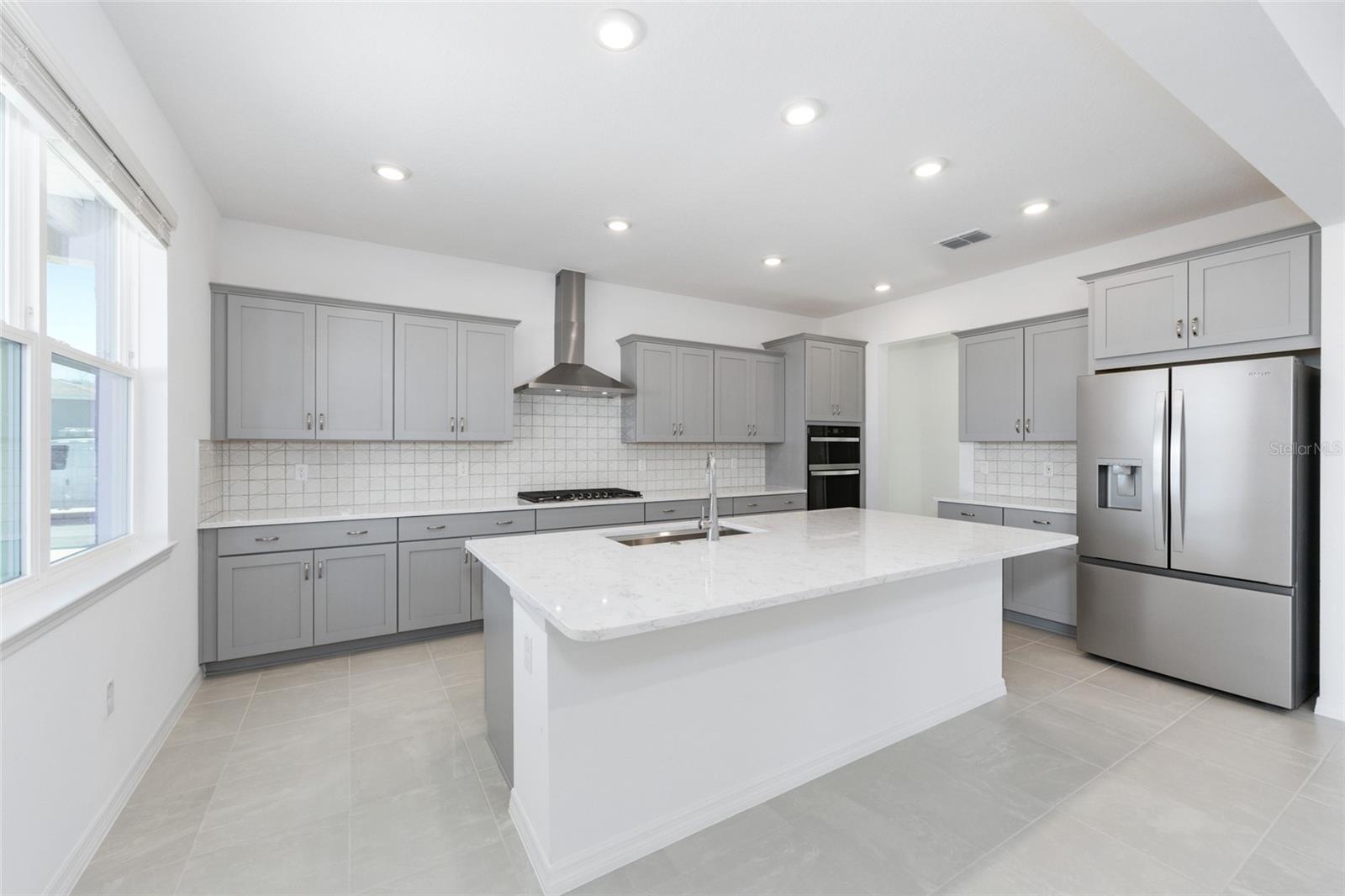 Image 18 of 46 For 5765 71st Court