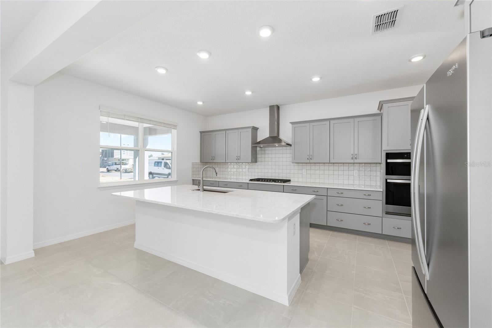 Image 20 of 46 For 5765 71st Court