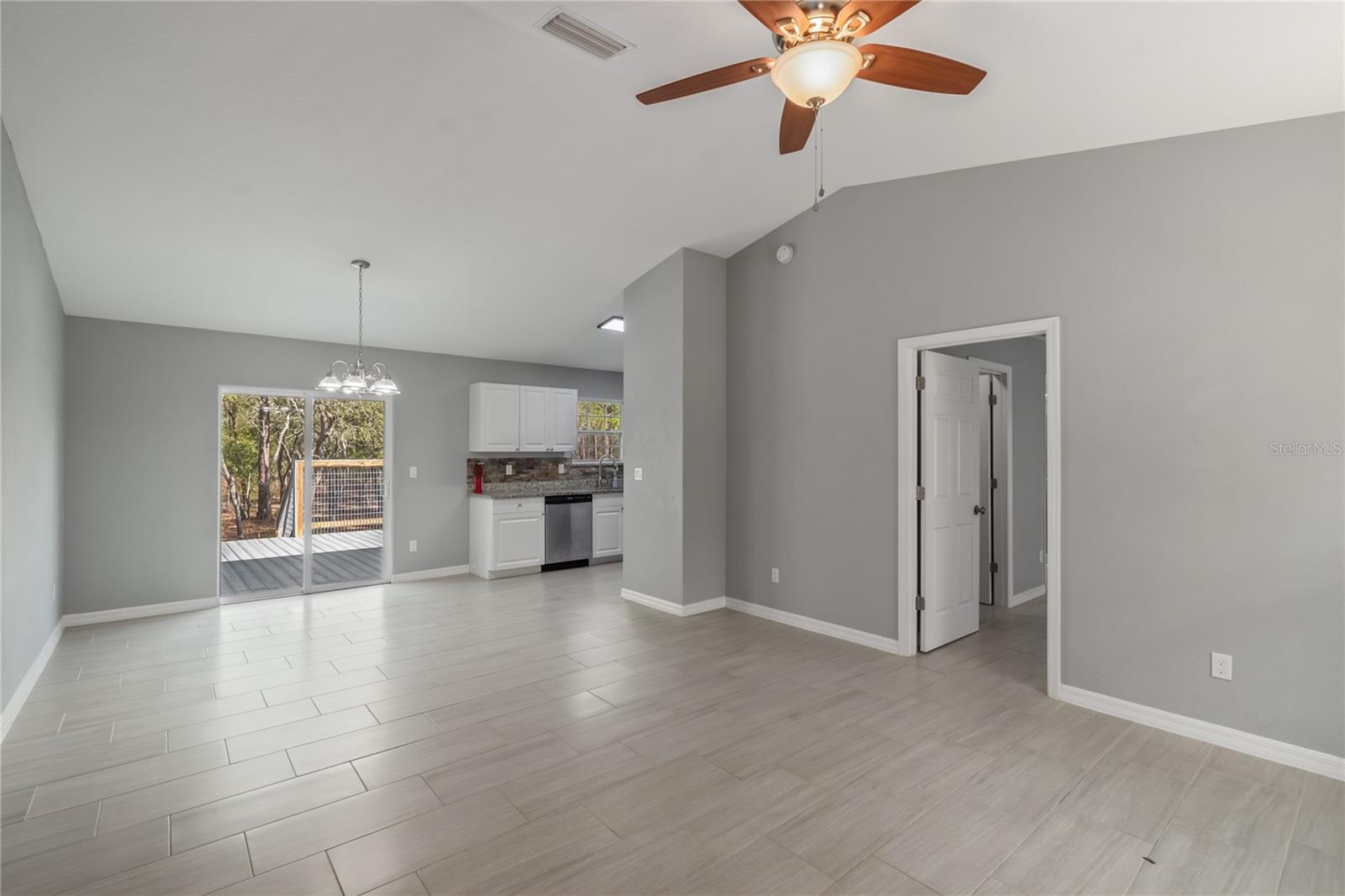 Image 12 of 61 For 20687 59th Lane