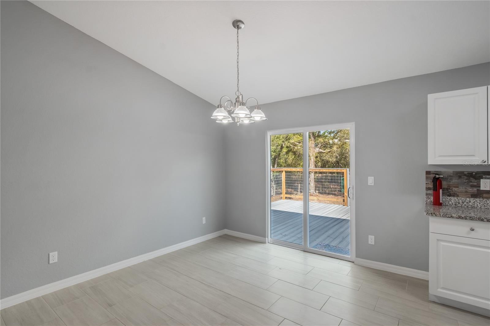 Image 14 of 61 For 20687 59th Lane