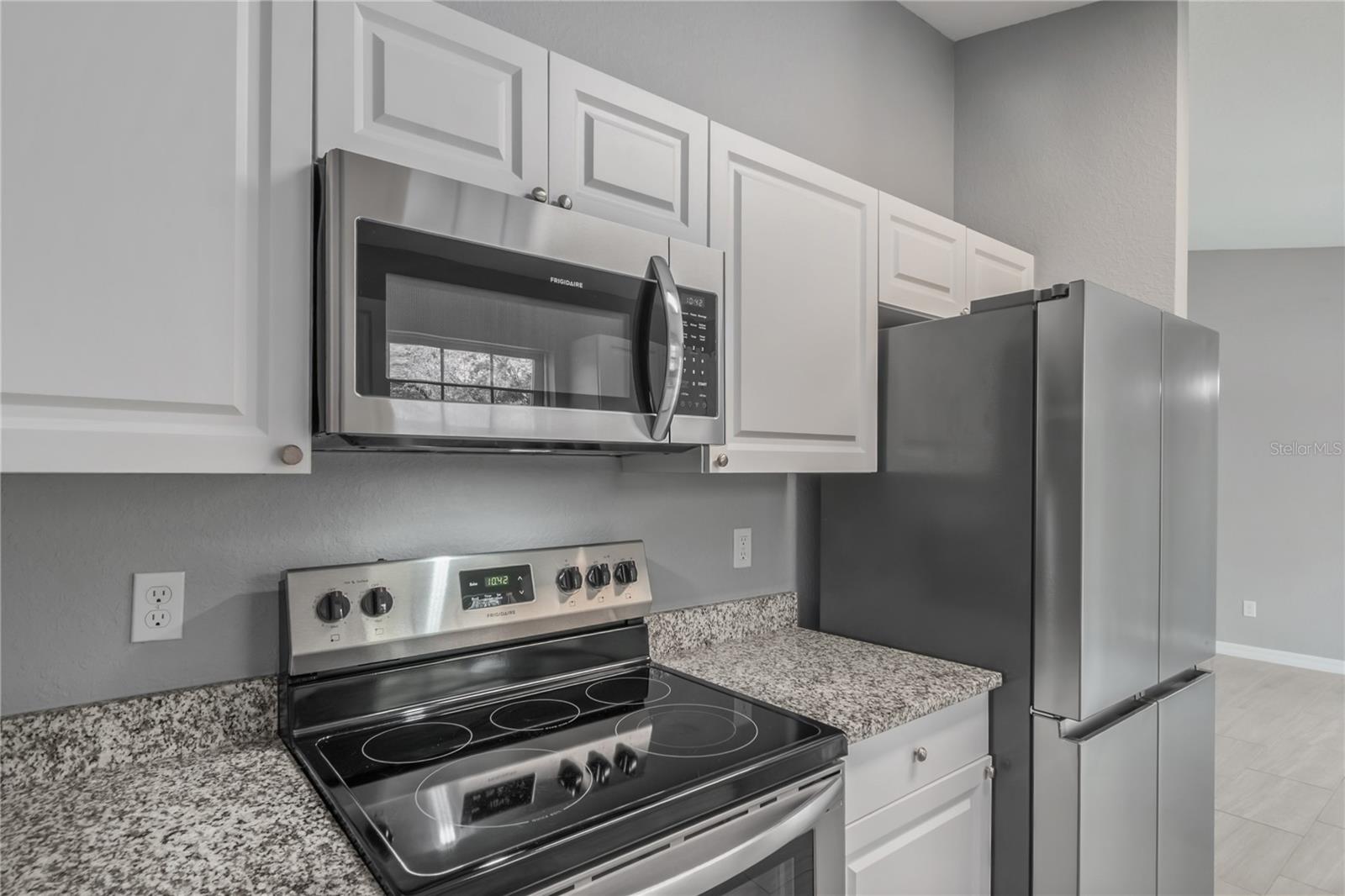 Image 18 of 61 For 20687 59th Lane