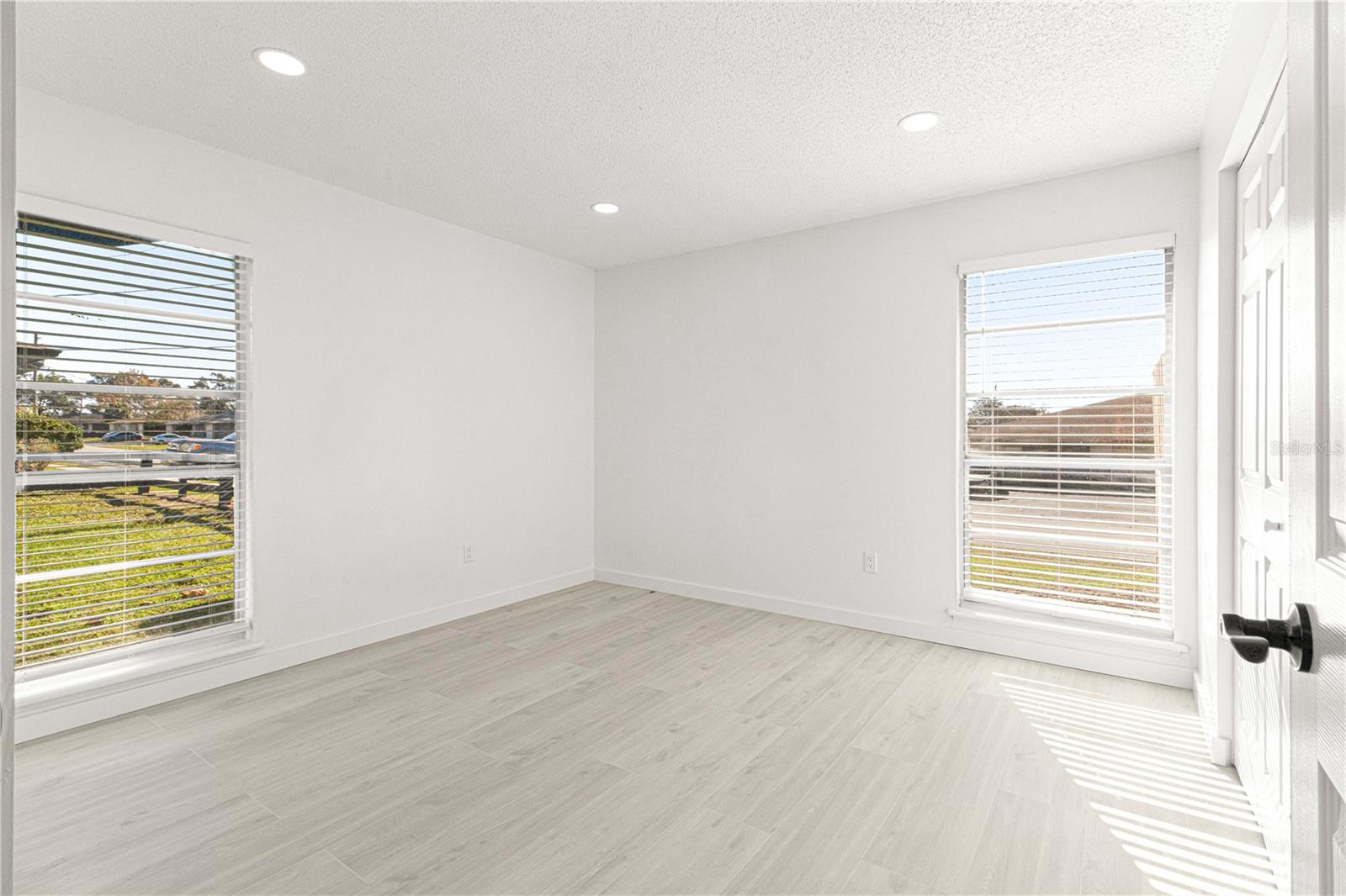 Image 6 of 8 For 5355 29th Place