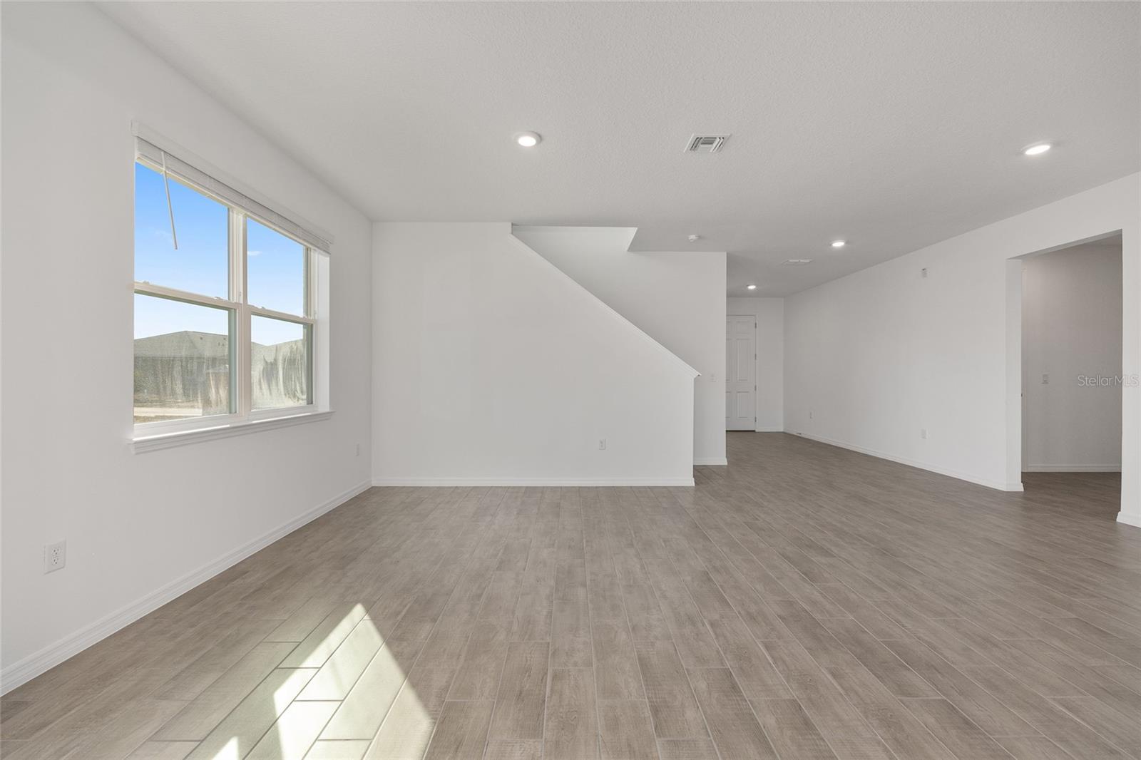 Image 14 of 57 For 5693 72nd Court