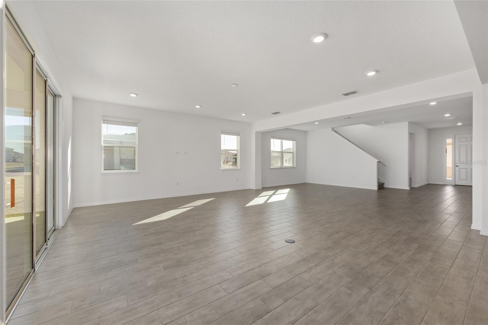 Image 18 of 57 For 5693 72nd Court