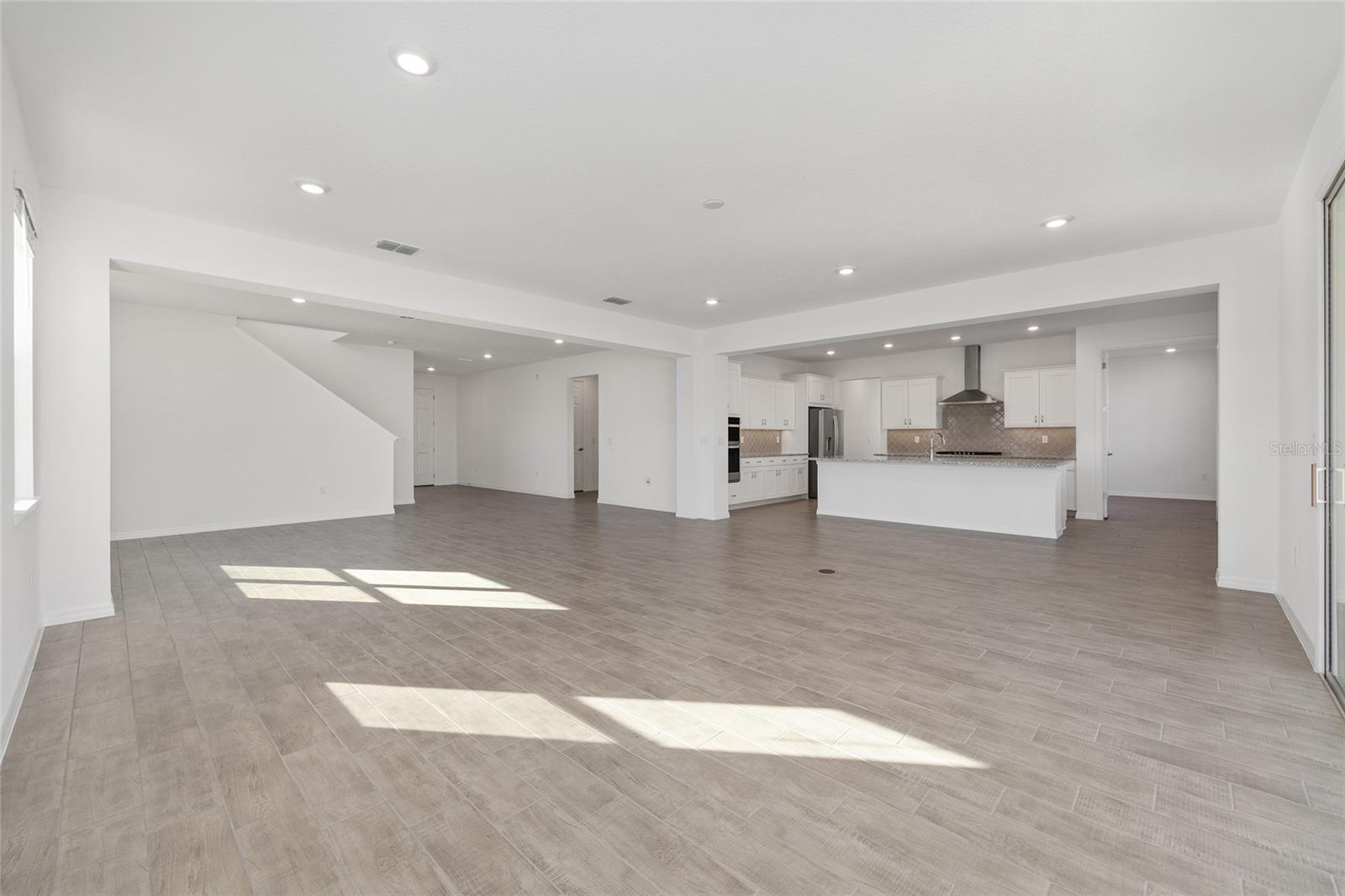 Image 19 of 57 For 5693 72nd Court