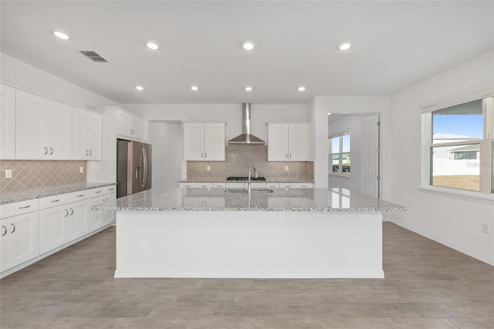 Image 21 of 57 For 5693 72nd Court