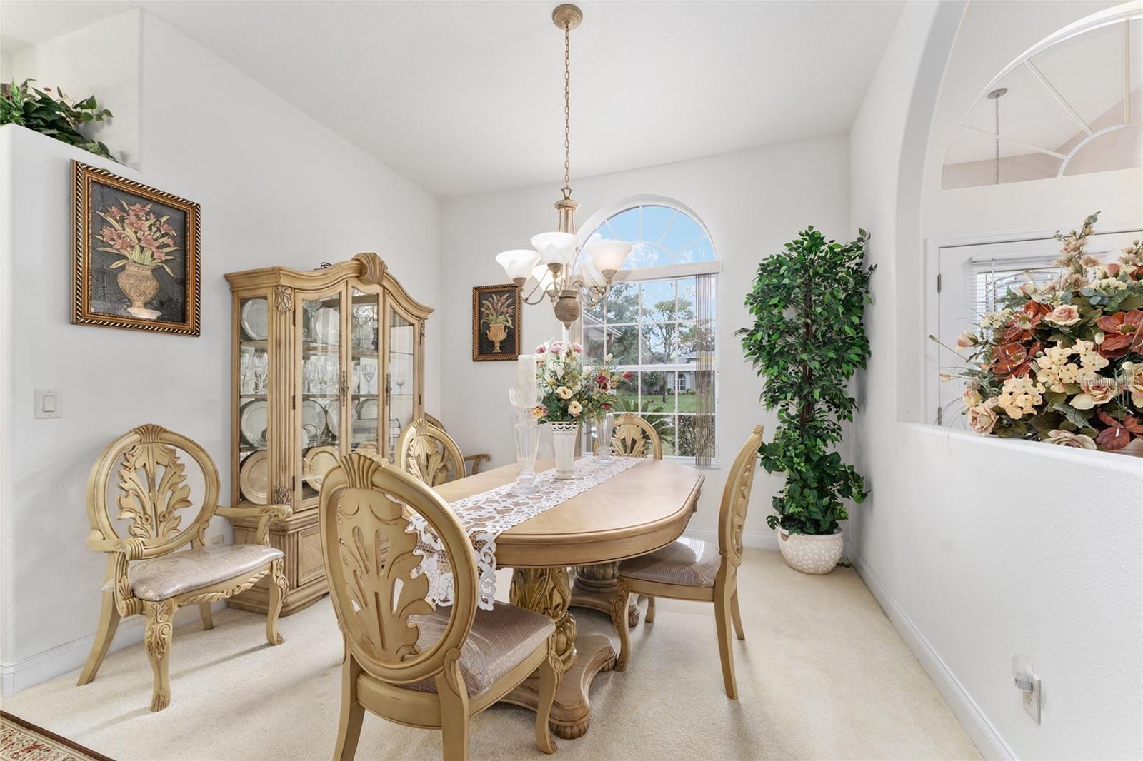 Image 19 of 89 For 147 Corkwood Boulevard