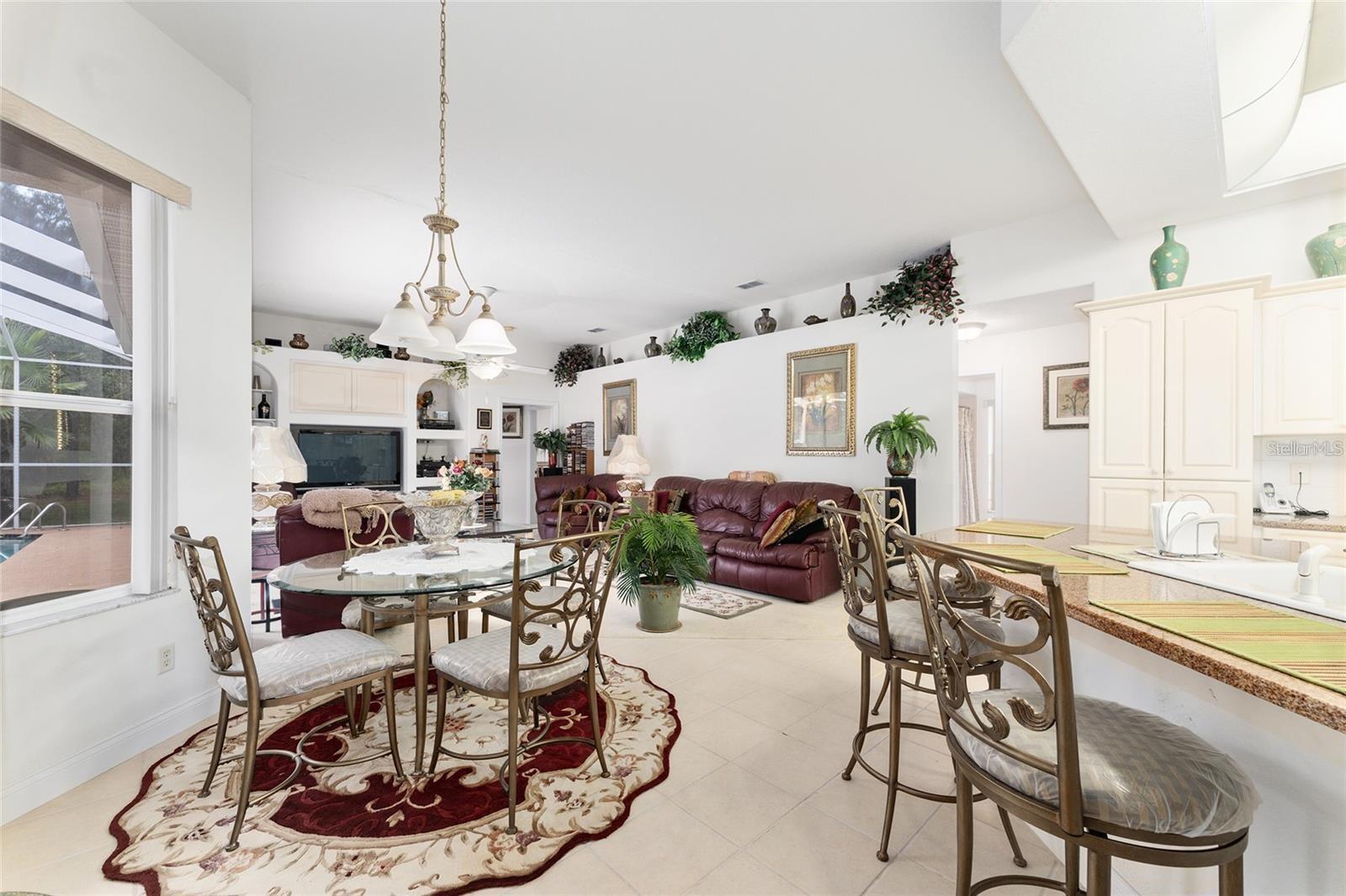 Image 28 of 89 For 147 Corkwood Boulevard