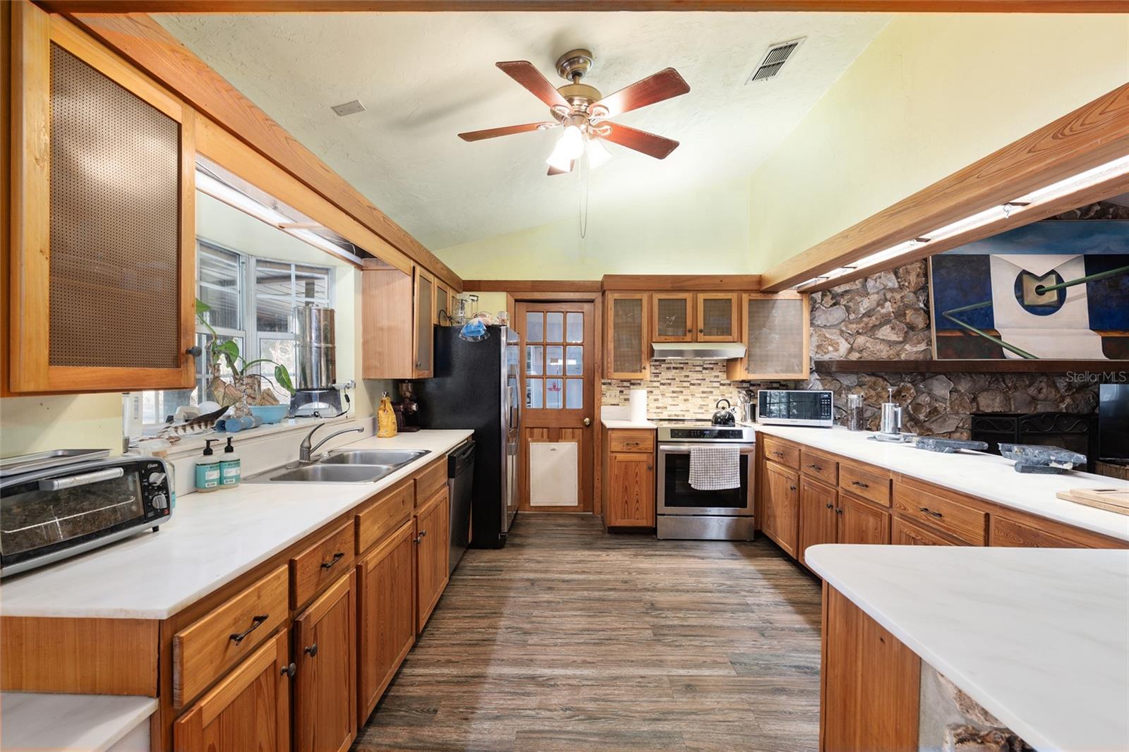 Image 22 of 79 For 15178 47th Avenue