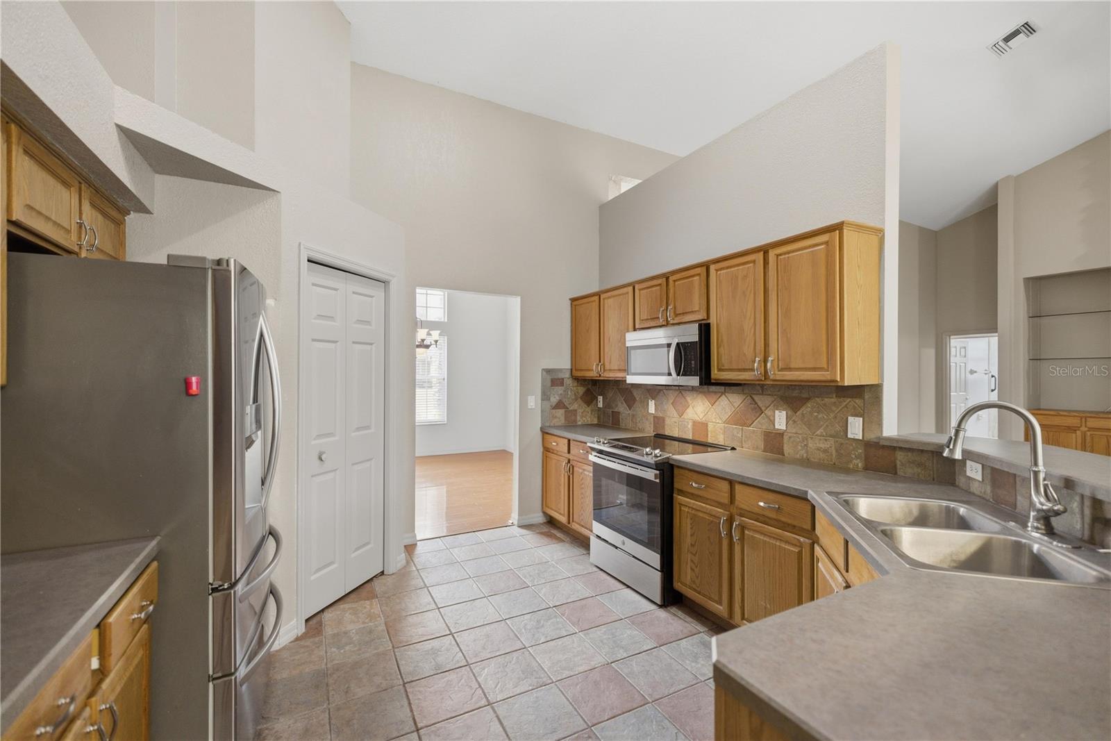 Image 18 of 20 For 2931 23rd Avenue