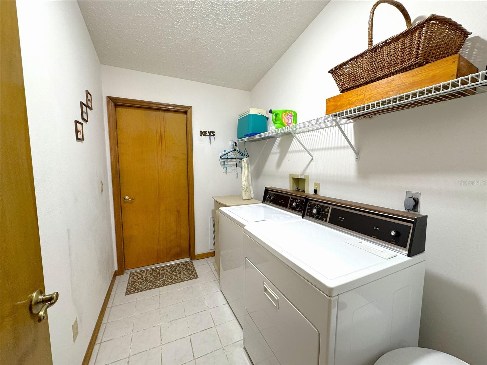 Image 17 of 19 For 824 Old Floral City Street