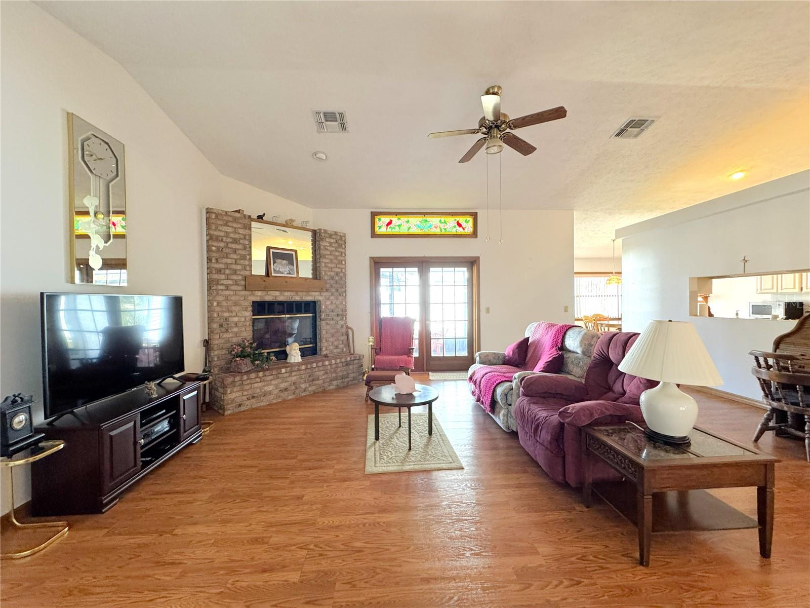 Image 4 of 19 For 824 Old Floral City Street