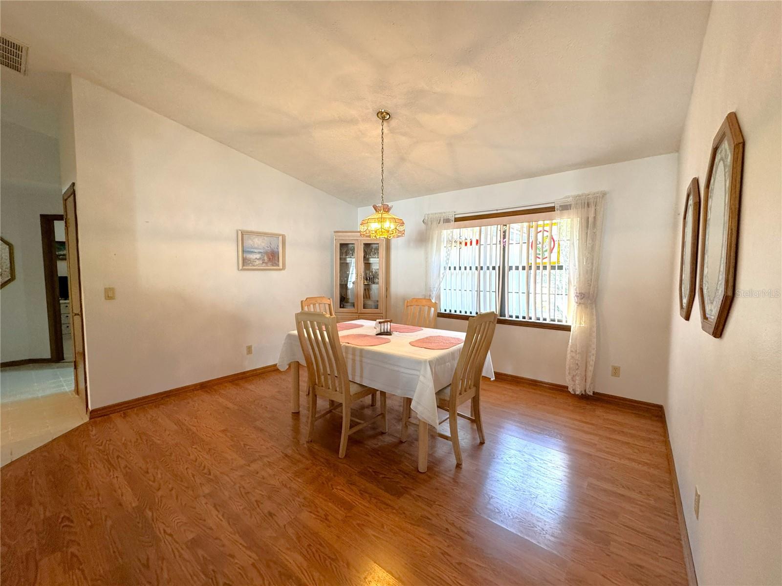 Image 5 of 19 For 824 Old Floral City Street