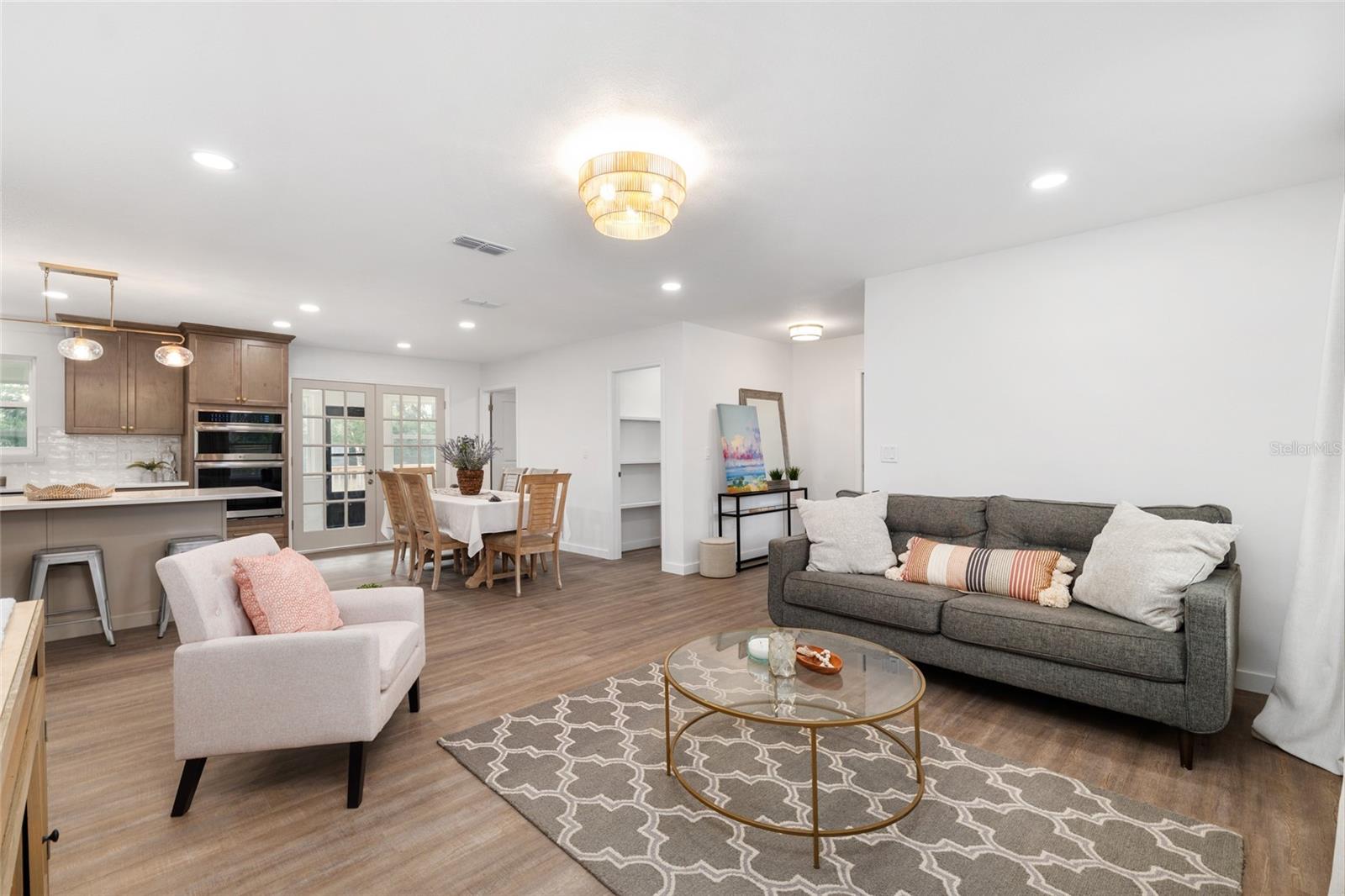 Image 13 of 93 For 4960 17th Street