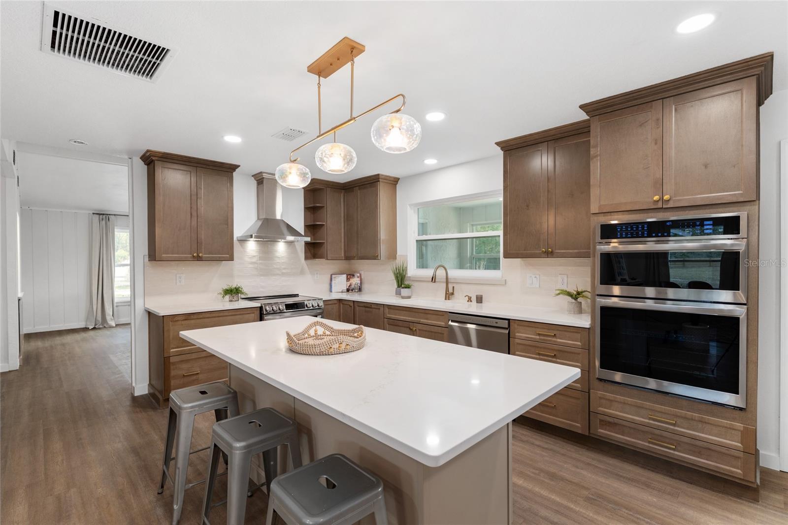 Image 18 of 93 For 4960 17th Street