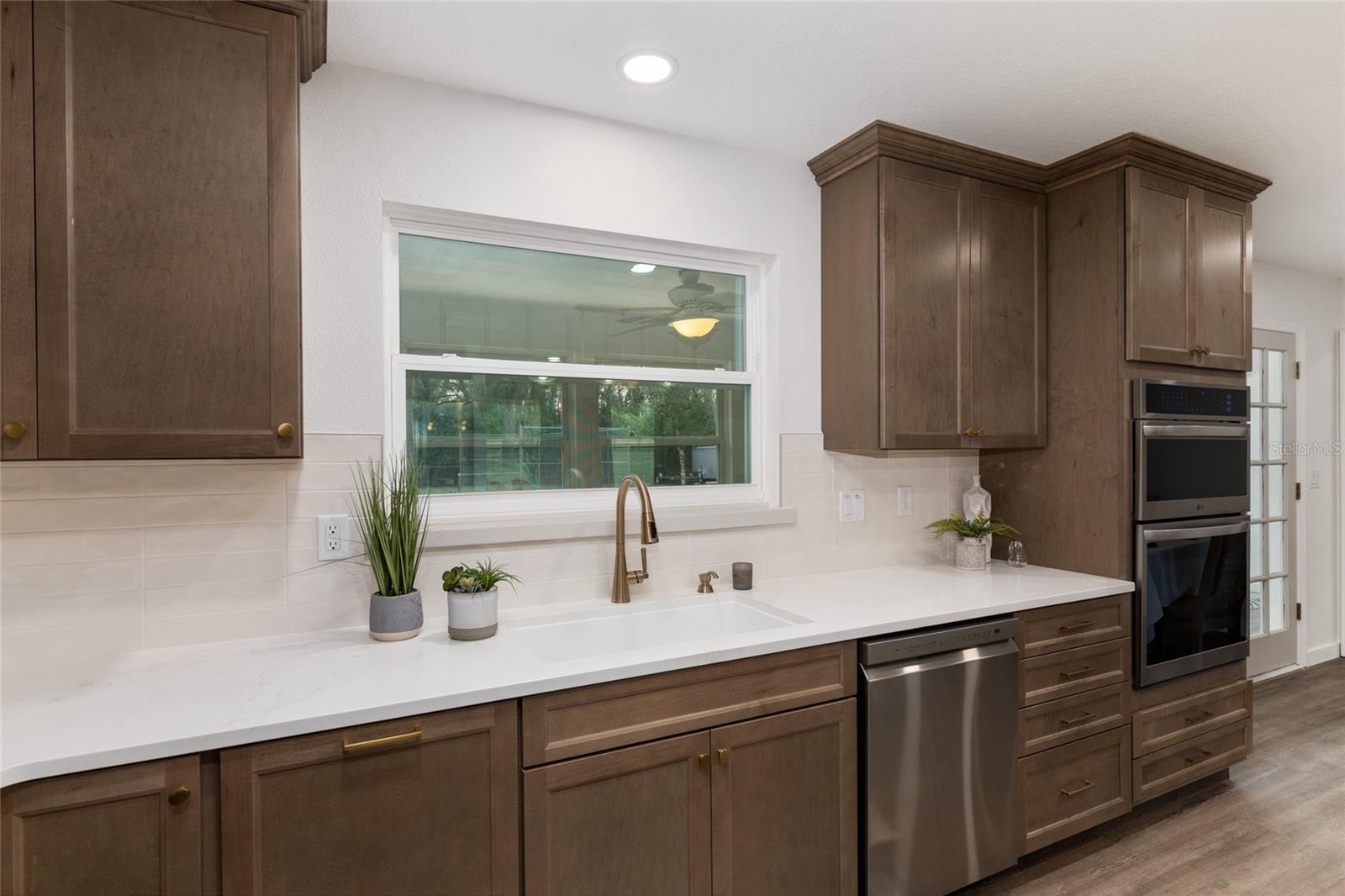 Image 22 of 93 For 4960 17th Street