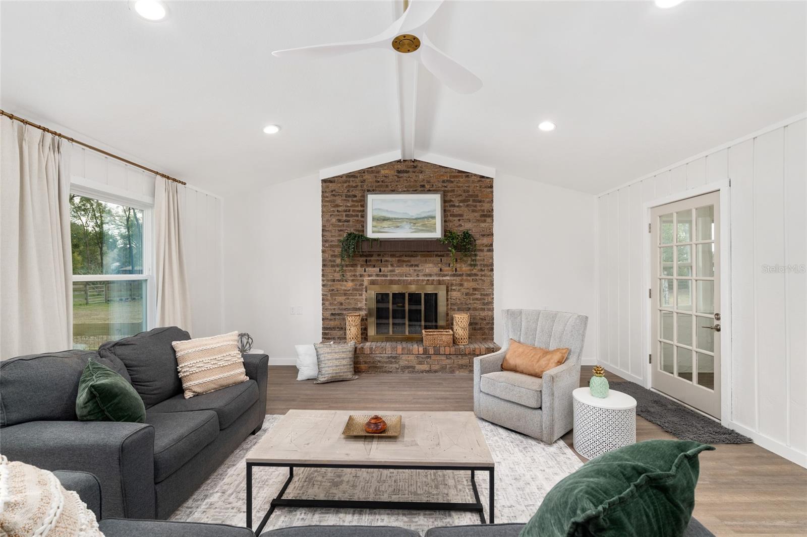 Image 28 of 93 For 4960 17th Street