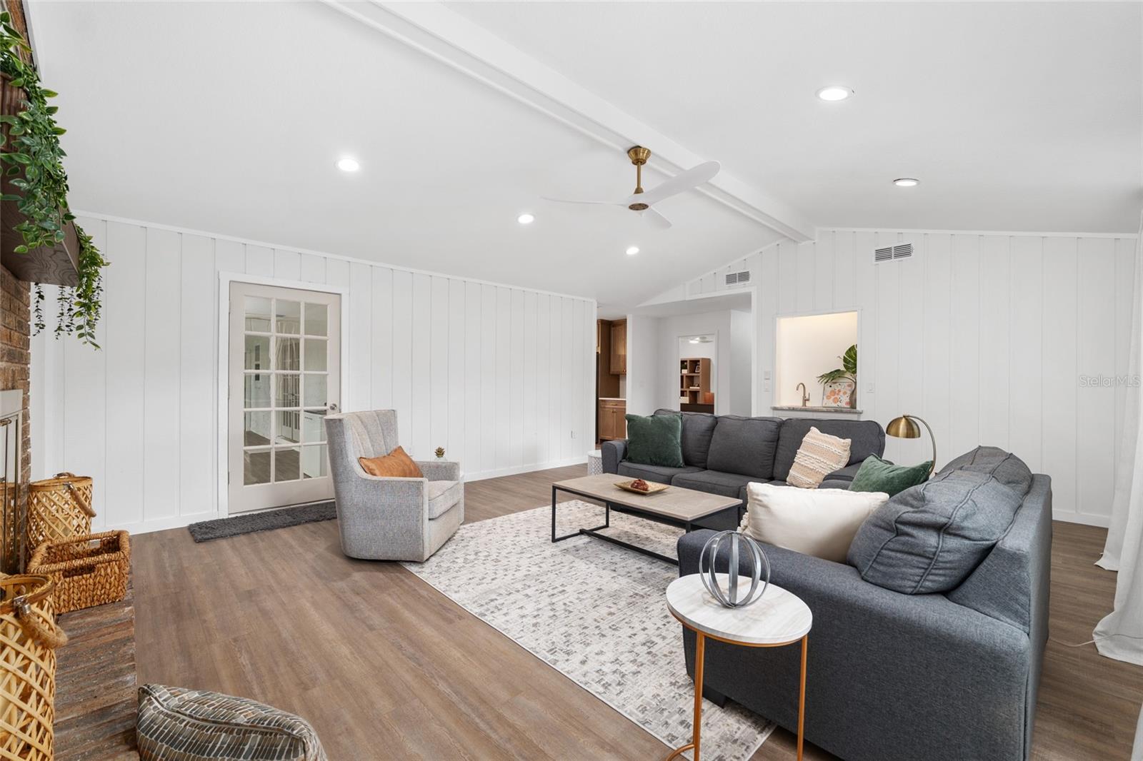 Image 32 of 93 For 4960 17th Street