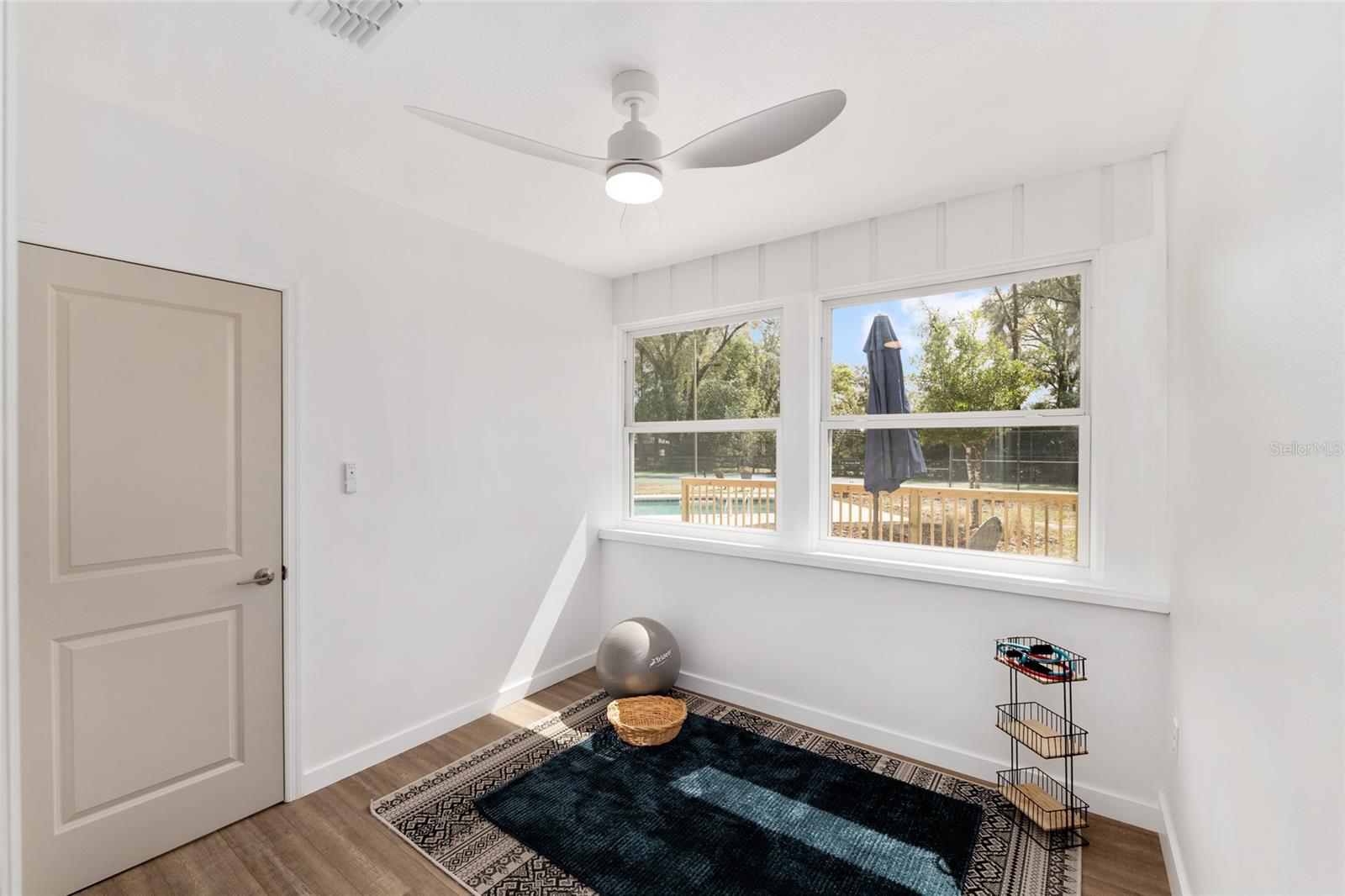 Image 44 of 93 For 4960 17th Street