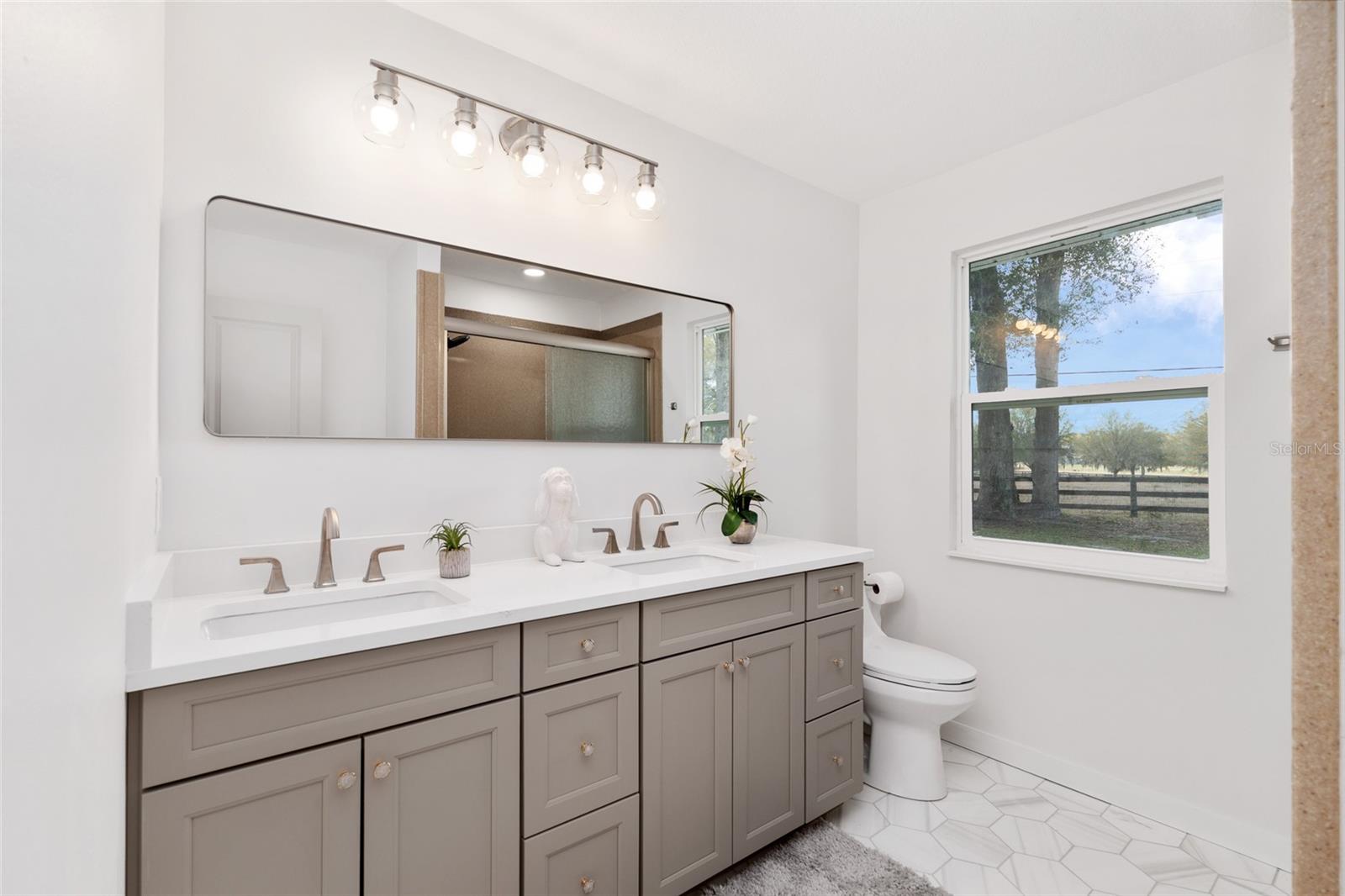 Image 49 of 93 For 4960 17th Street