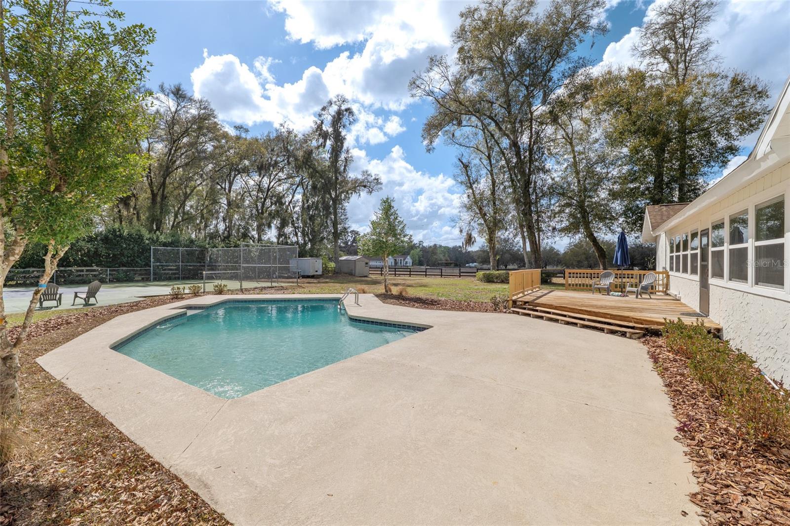 Image 60 of 93 For 4960 17th Street