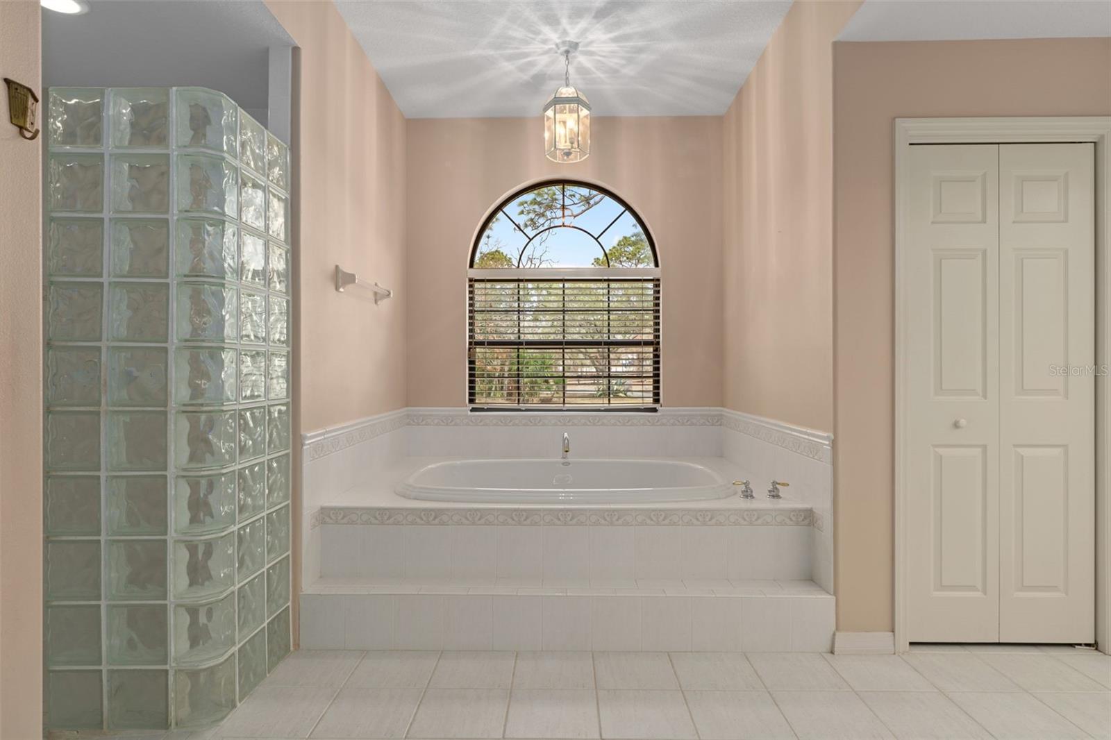 Image 34 of 87 For 3337 Yacht Terrace