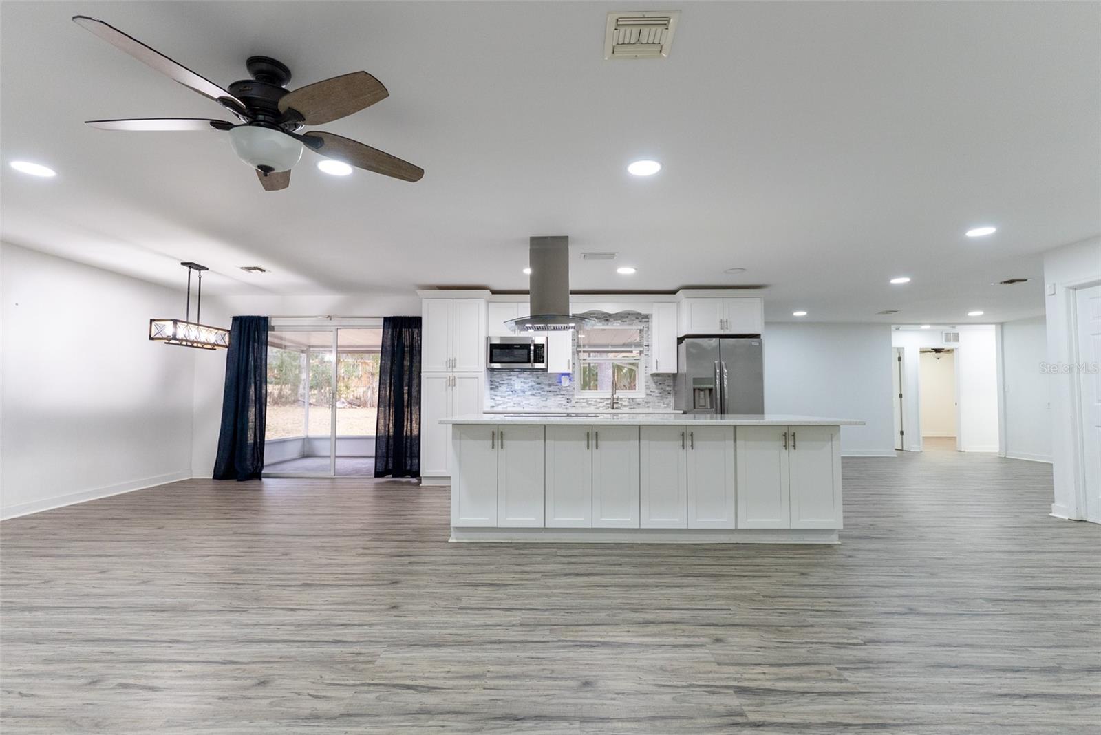 Image 13 of 82 For 411 36th Place