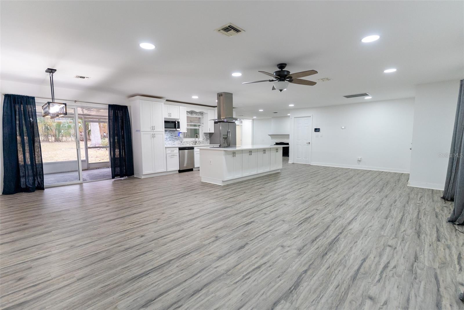 Image 14 of 82 For 411 36th Place