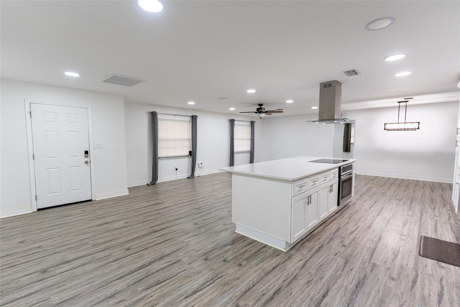 Image 17 of 82 For 411 36th Place