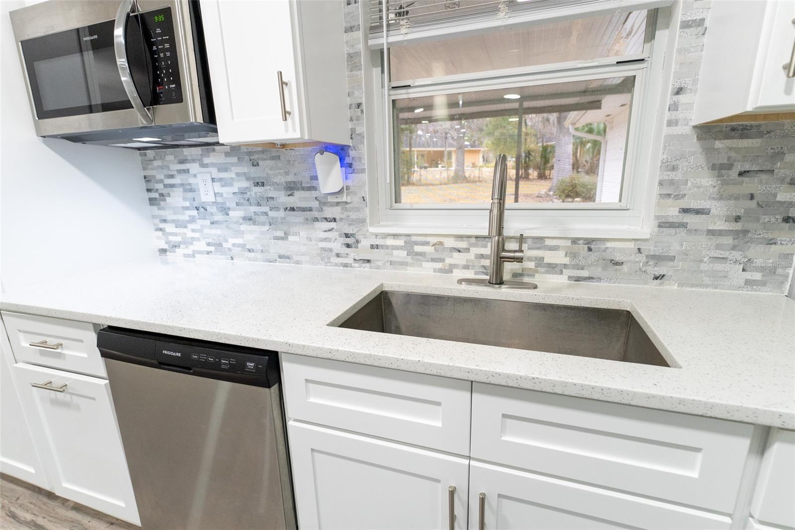 Image 21 of 82 For 411 36th Place