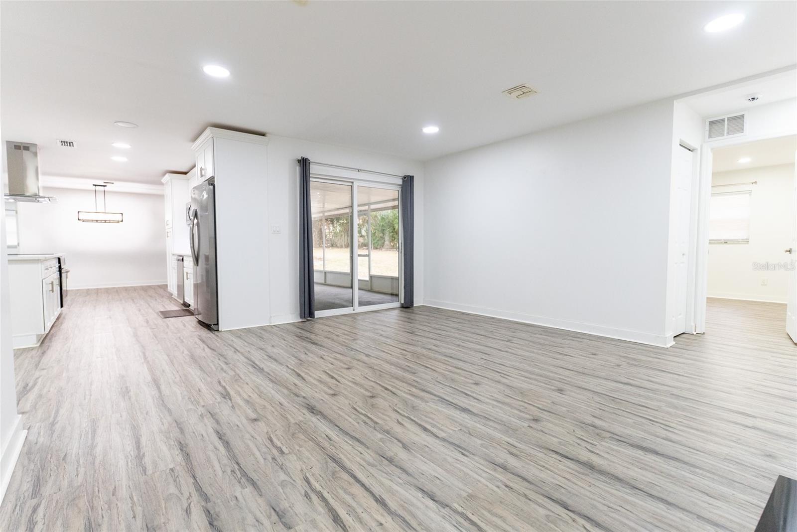 Image 26 of 82 For 411 36th Place