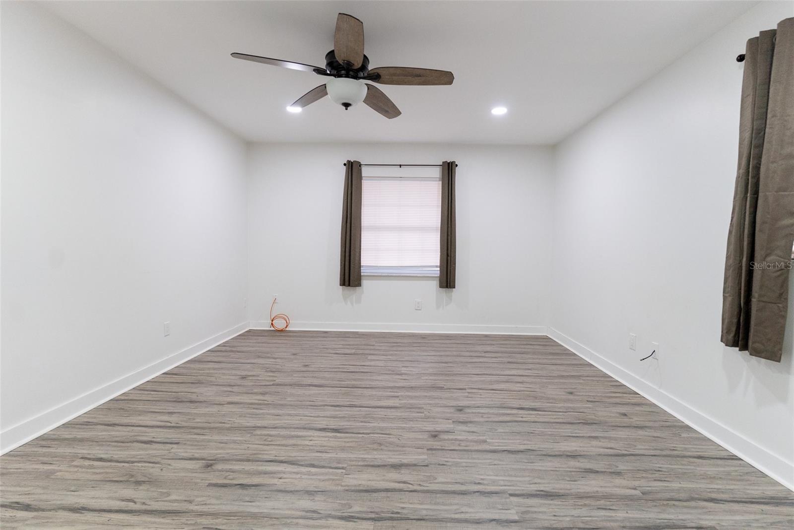 Image 37 of 82 For 411 36th Place