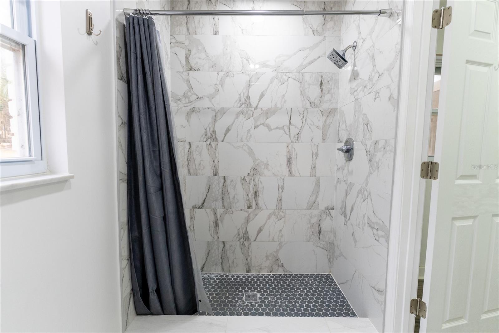 Image 41 of 82 For 411 36th Place