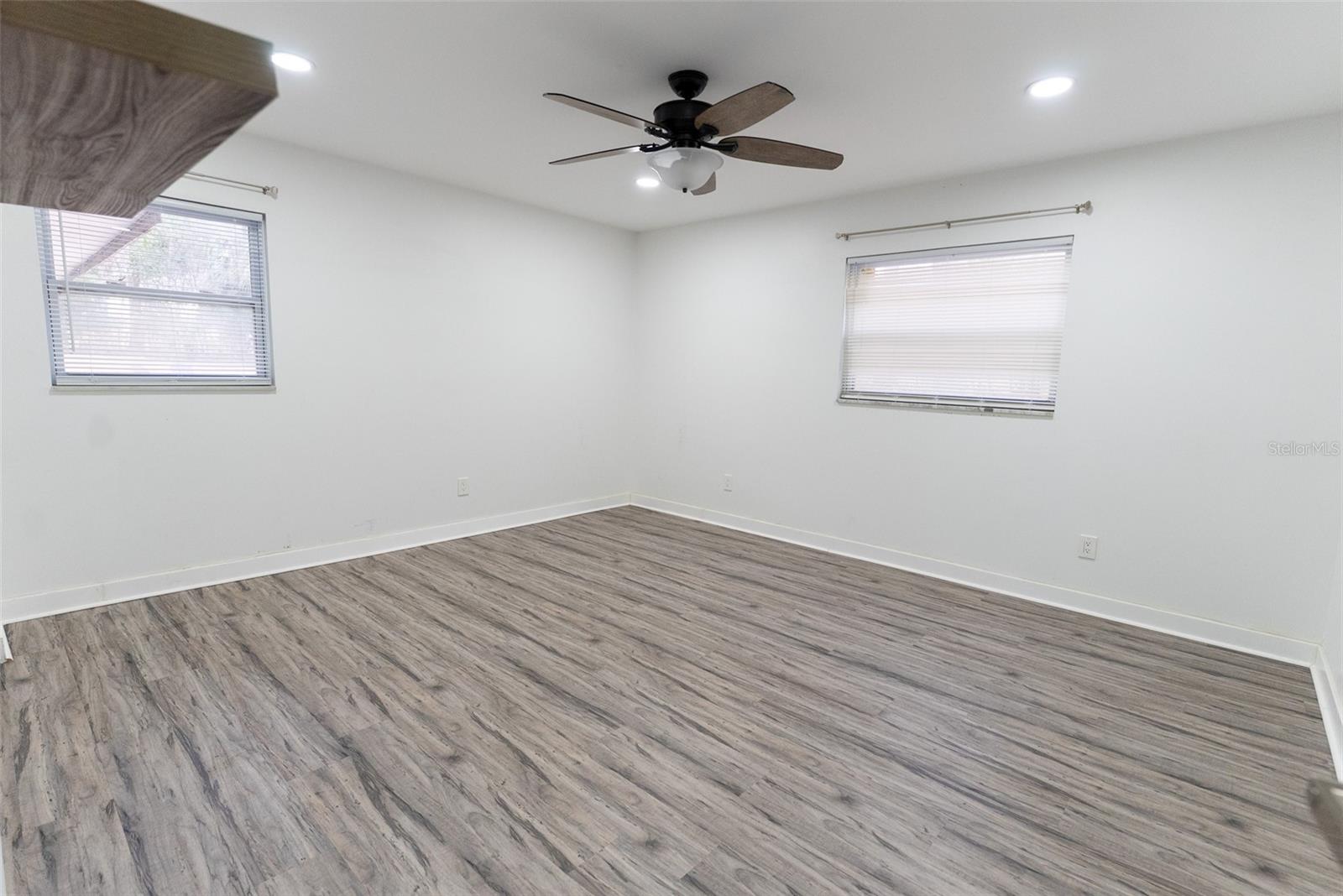 Image 46 of 82 For 411 36th Place