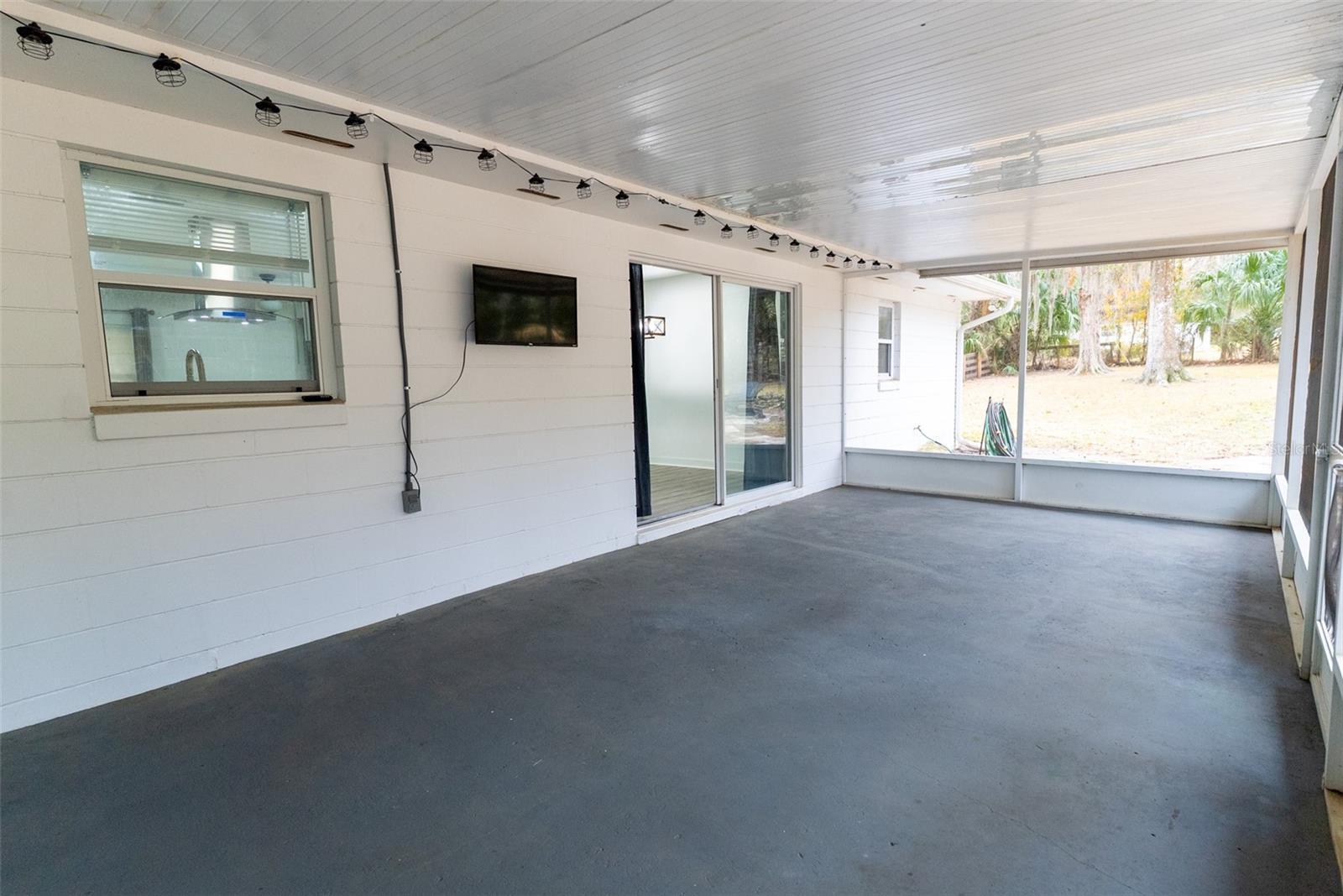 Image 62 of 82 For 411 36th Place