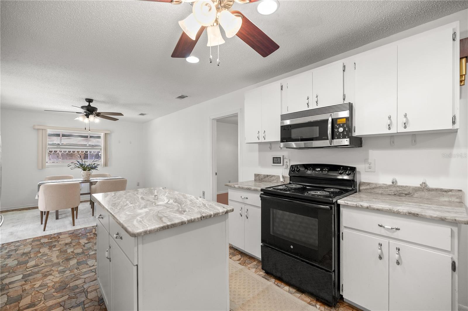 Image 12 of 52 For 10035 91st Terrace