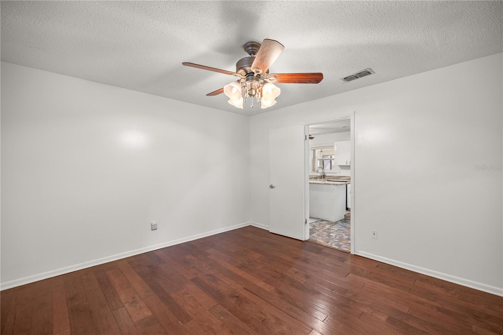 Image 16 of 52 For 10035 91st Terrace