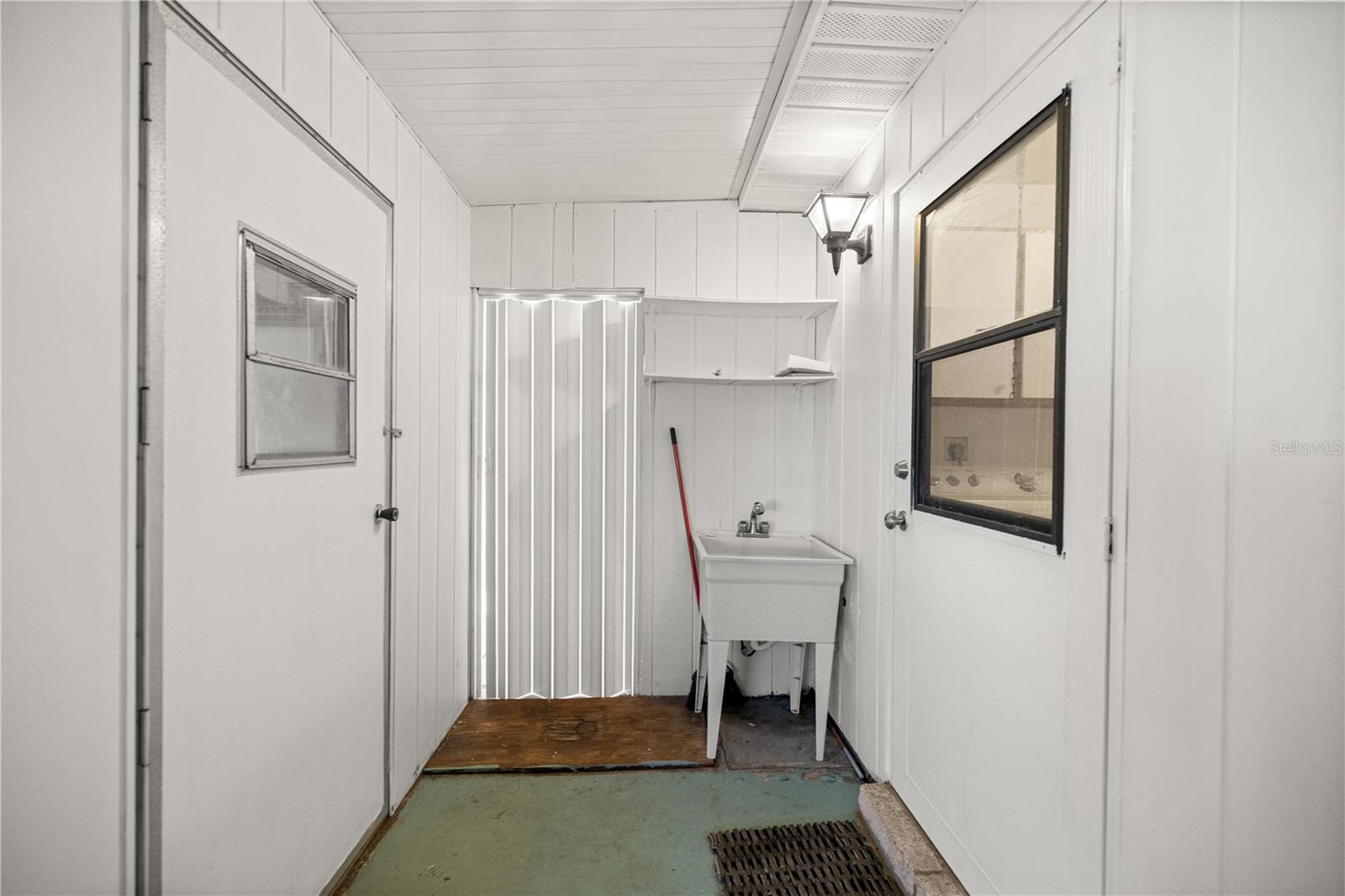 Image 33 of 52 For 10035 91st Terrace