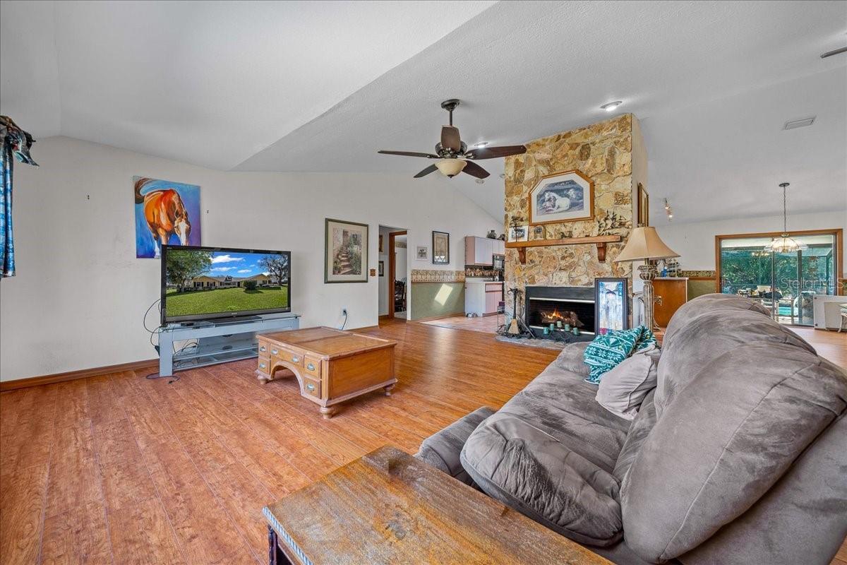 Image 12 of 50 For 750 91st Place