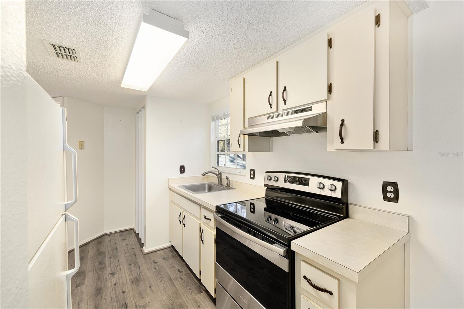 Image 15 of 29 For 7930 Midway Drive Terrace R201