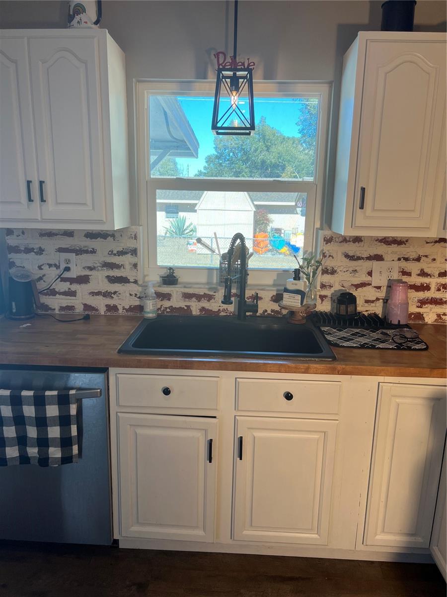 Image 10 of 100 For 5561 5th Place